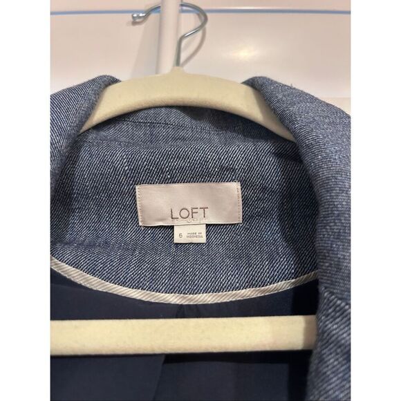 LOFT Chambray Long Blazer Size 6 - Picture 3 of 6